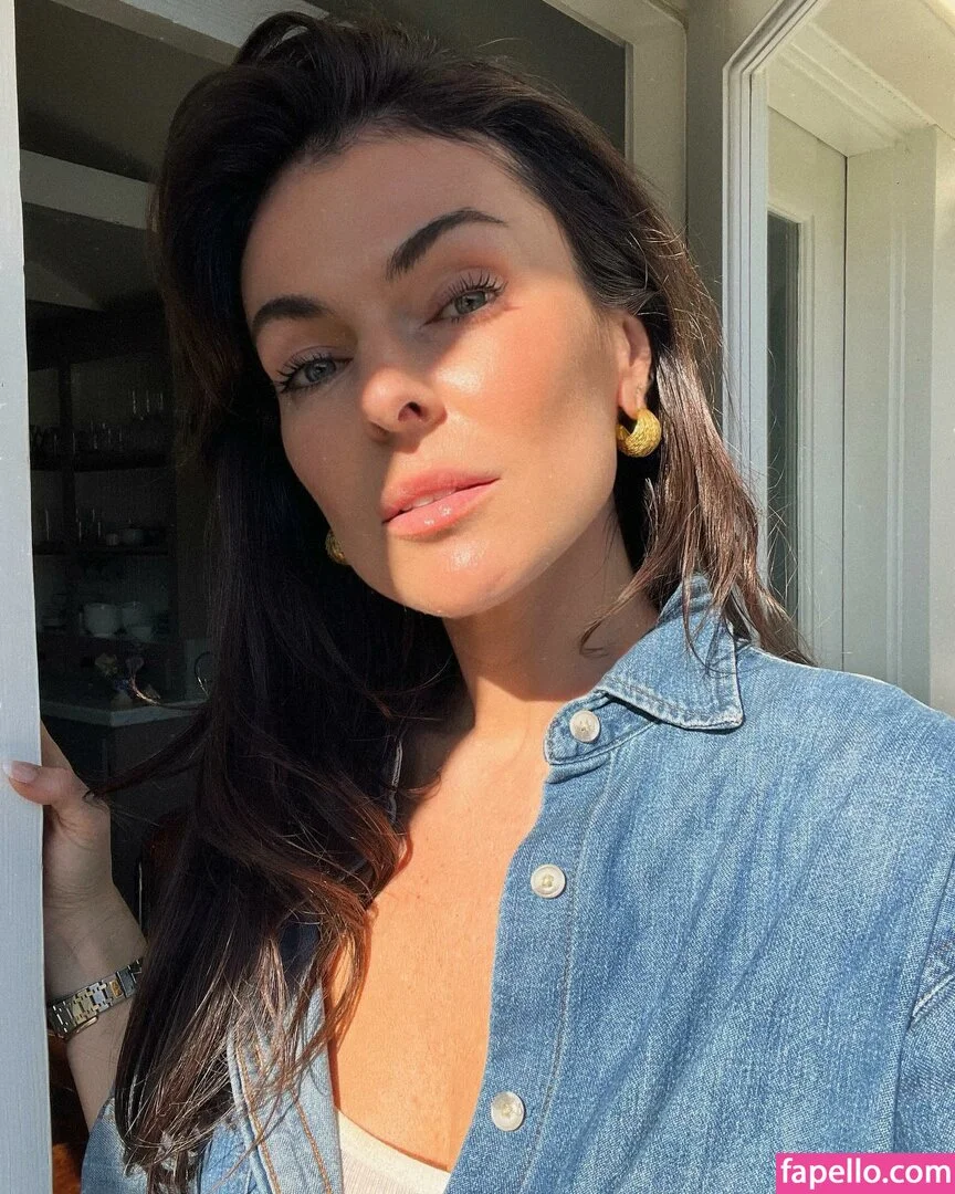 Serinda Swan / serindaswan Onlyfans Photo Gallery 