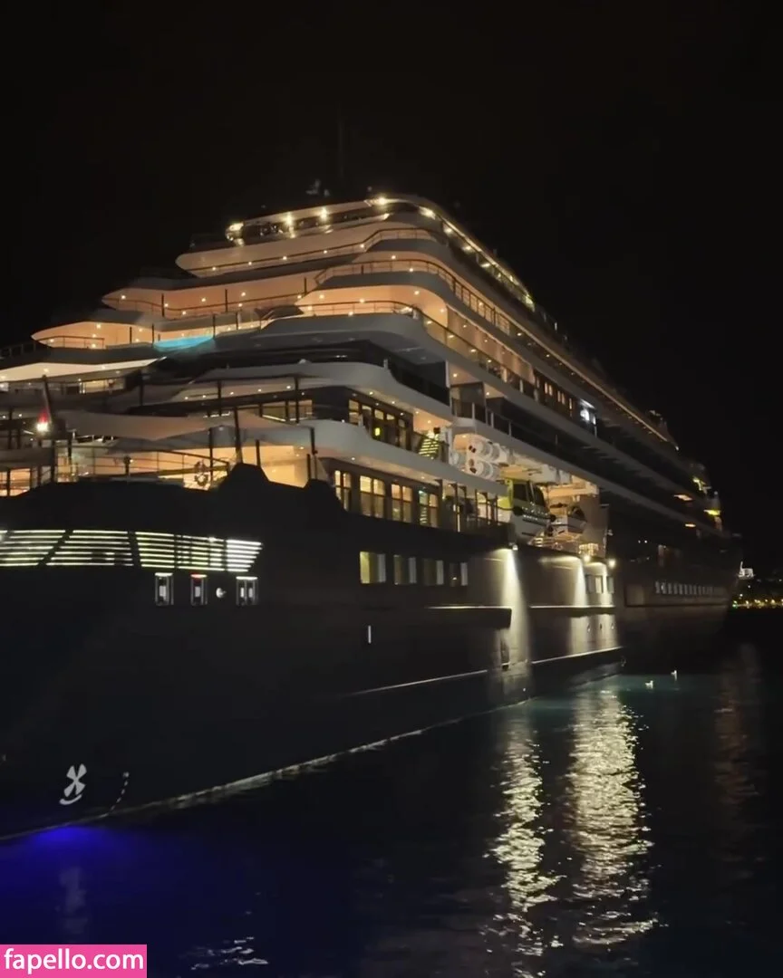 Serinda Swan / serindaswan Onlyfans Photo Gallery 