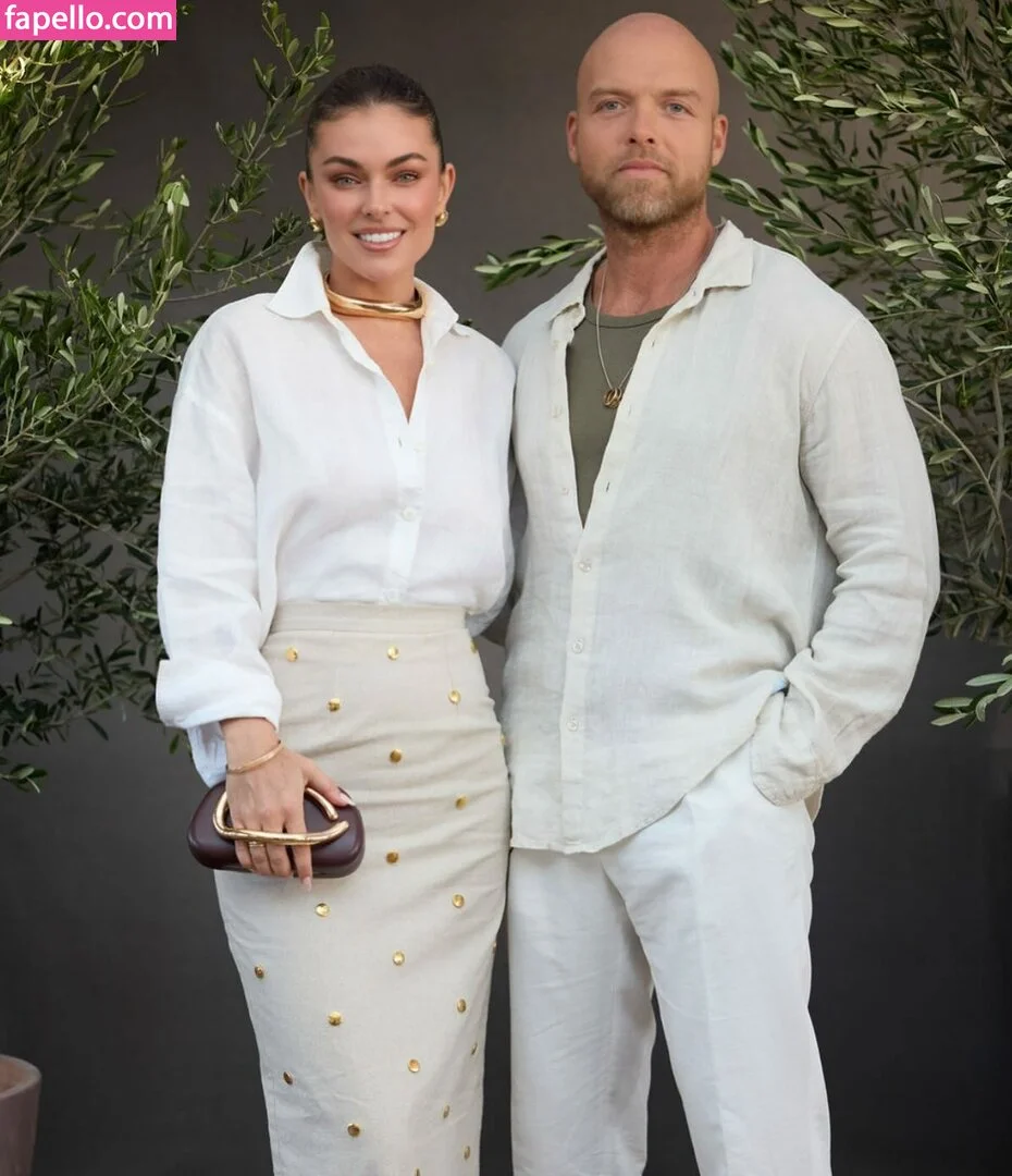 Serinda Swan / serindaswan Onlyfans Photo Gallery 