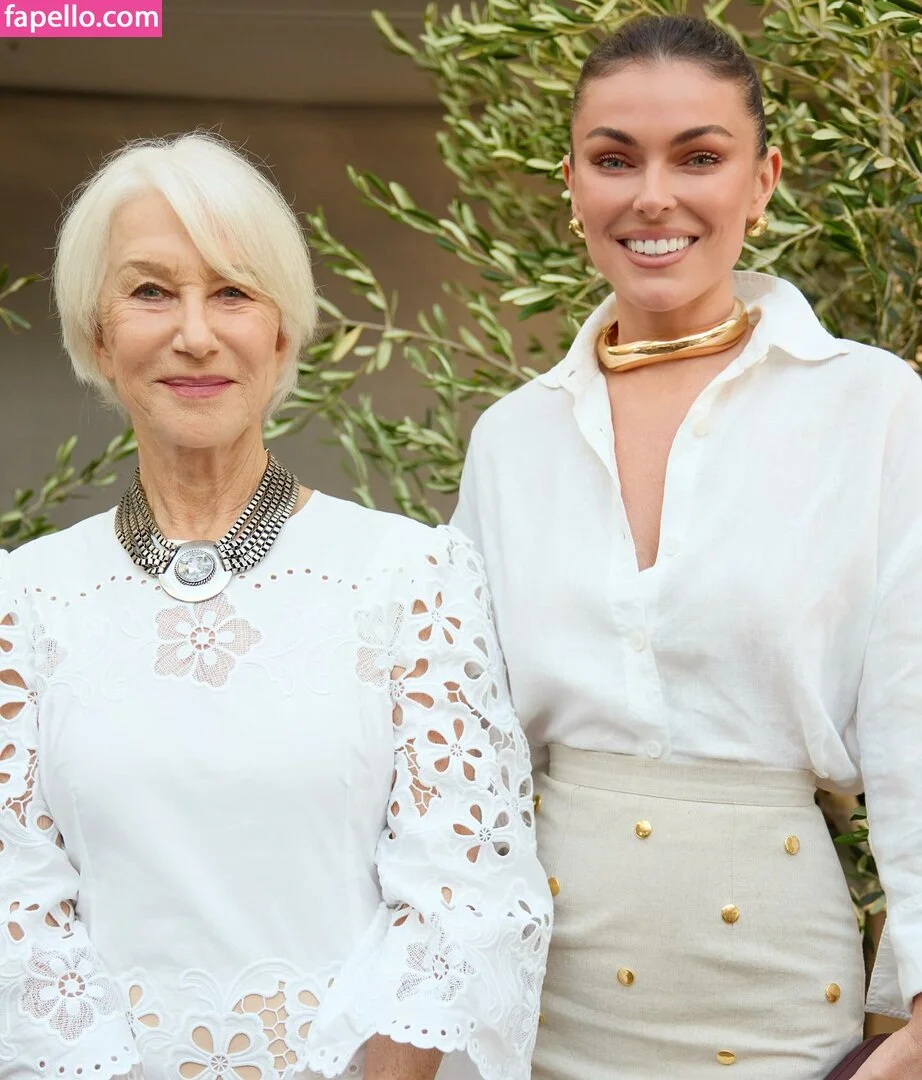 Serinda Swan / serindaswan Onlyfans Photo Gallery 