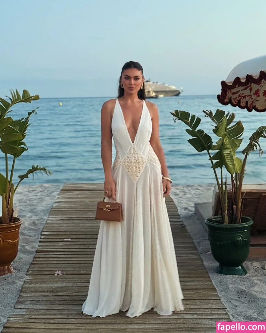 Serinda Swan / serindaswan Onlyfans Photo Gallery 