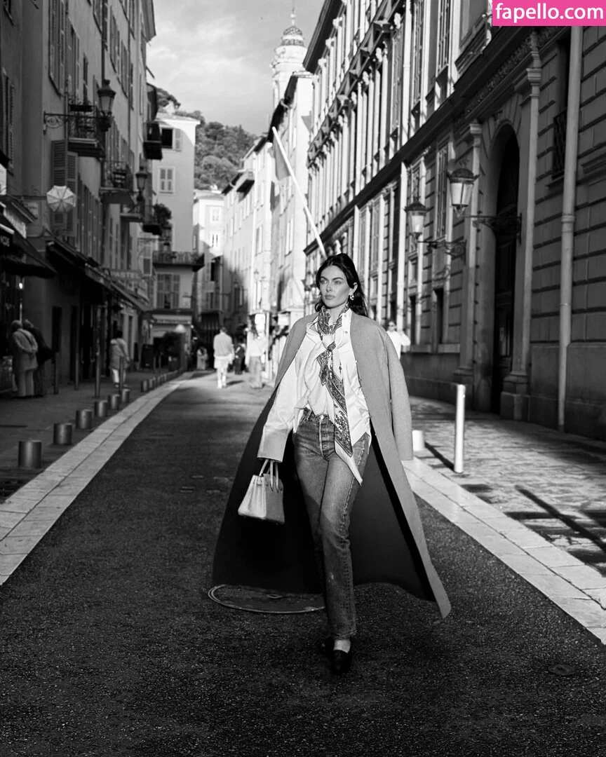 Serinda Swan / serindaswan Onlyfans Photo Gallery 