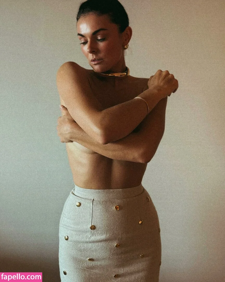 Serinda Swan / serindaswan Onlyfans Photo Gallery 