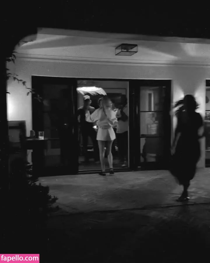 Serinda Swan / serindaswan Onlyfans Photo Gallery 