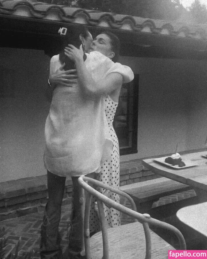 Serinda Swan / serindaswan Onlyfans Photo Gallery 