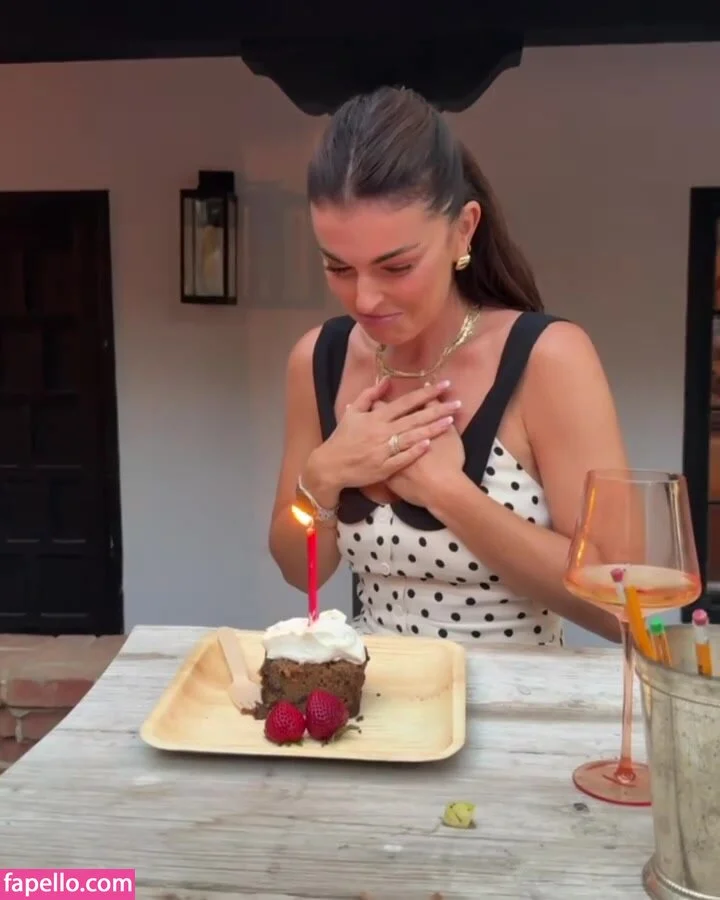 Serinda Swan / serindaswan Onlyfans Photo Gallery 