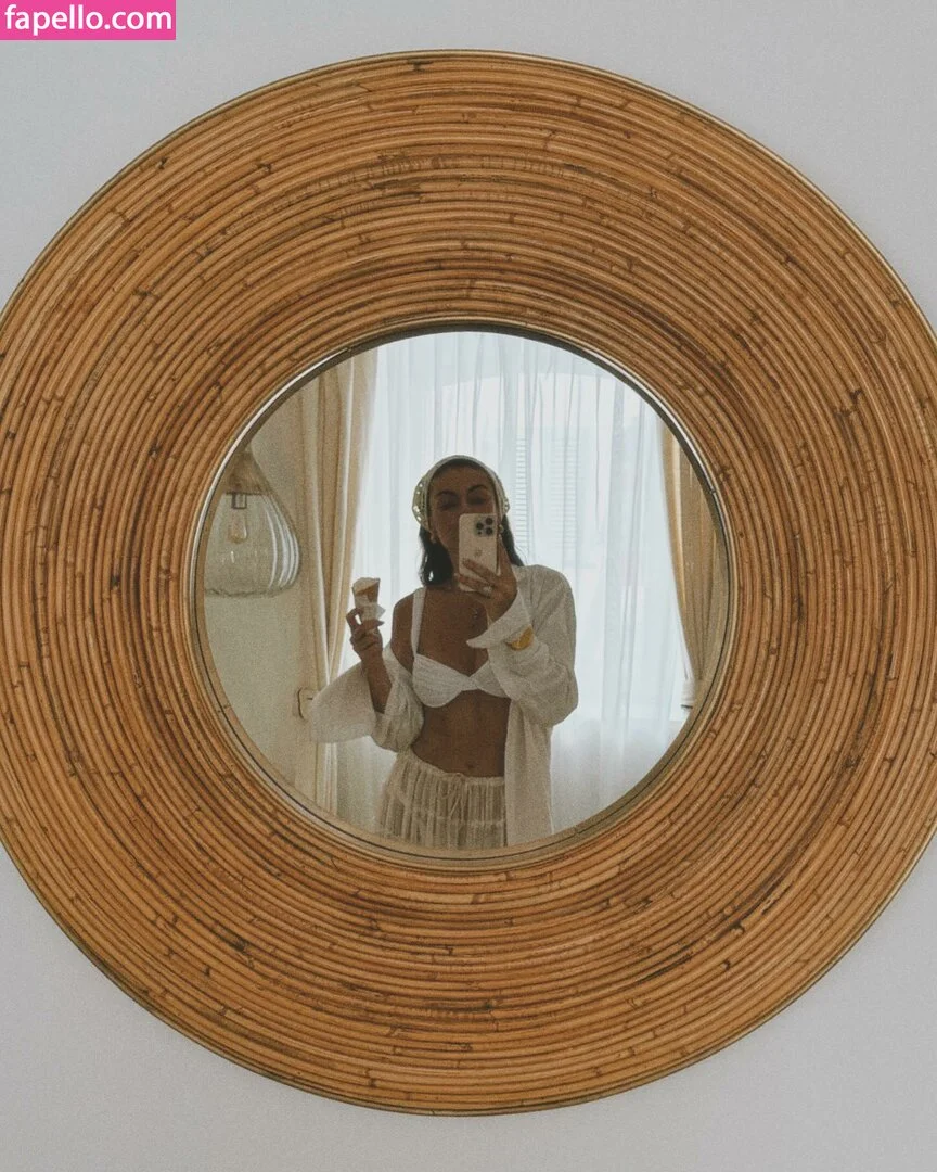 Serinda Swan / serindaswan Onlyfans Photo Gallery 