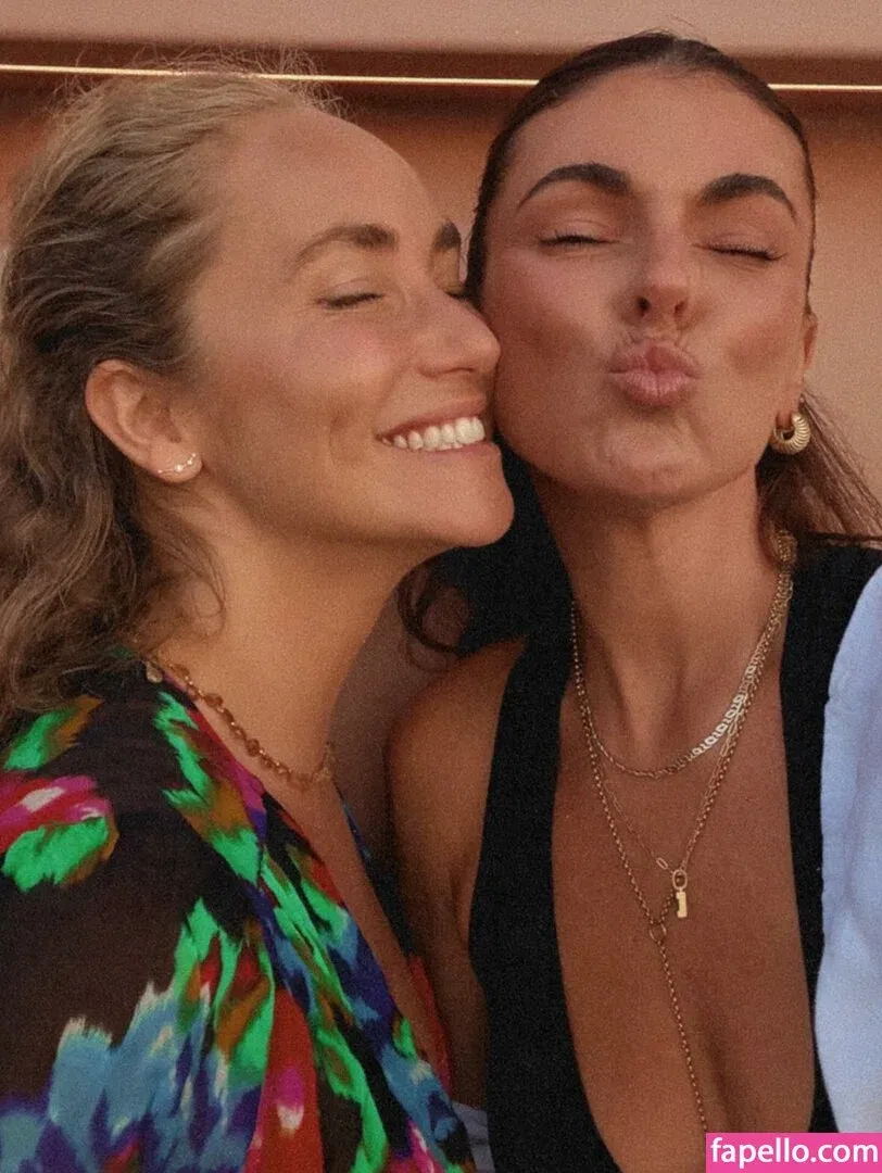 Serinda Swan / serindaswan Onlyfans Photo Gallery 