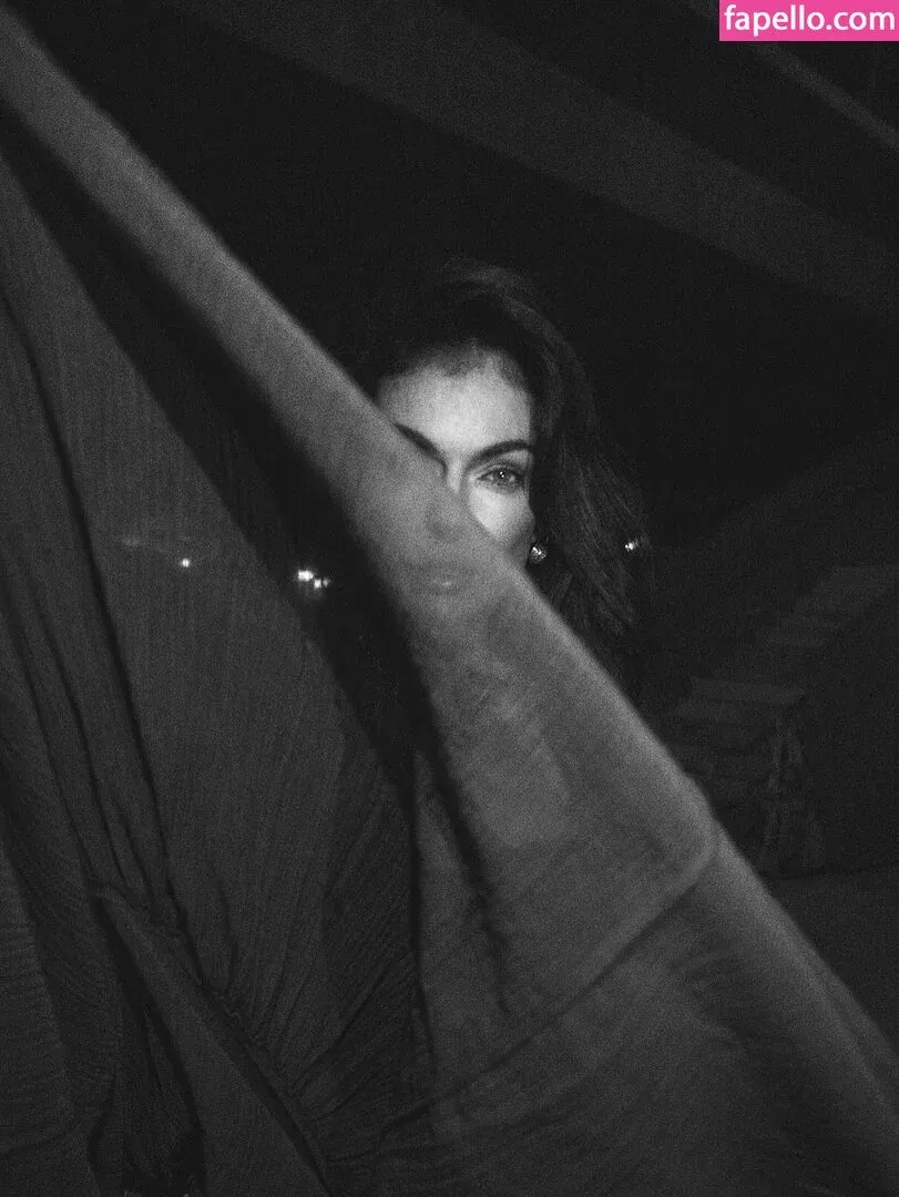 Serinda Swan / serindaswan Onlyfans Photo Gallery 