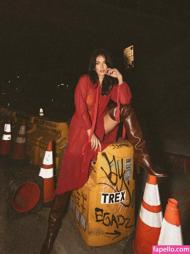 Serinda Swan / serindaswan Onlyfans Photo Gallery 