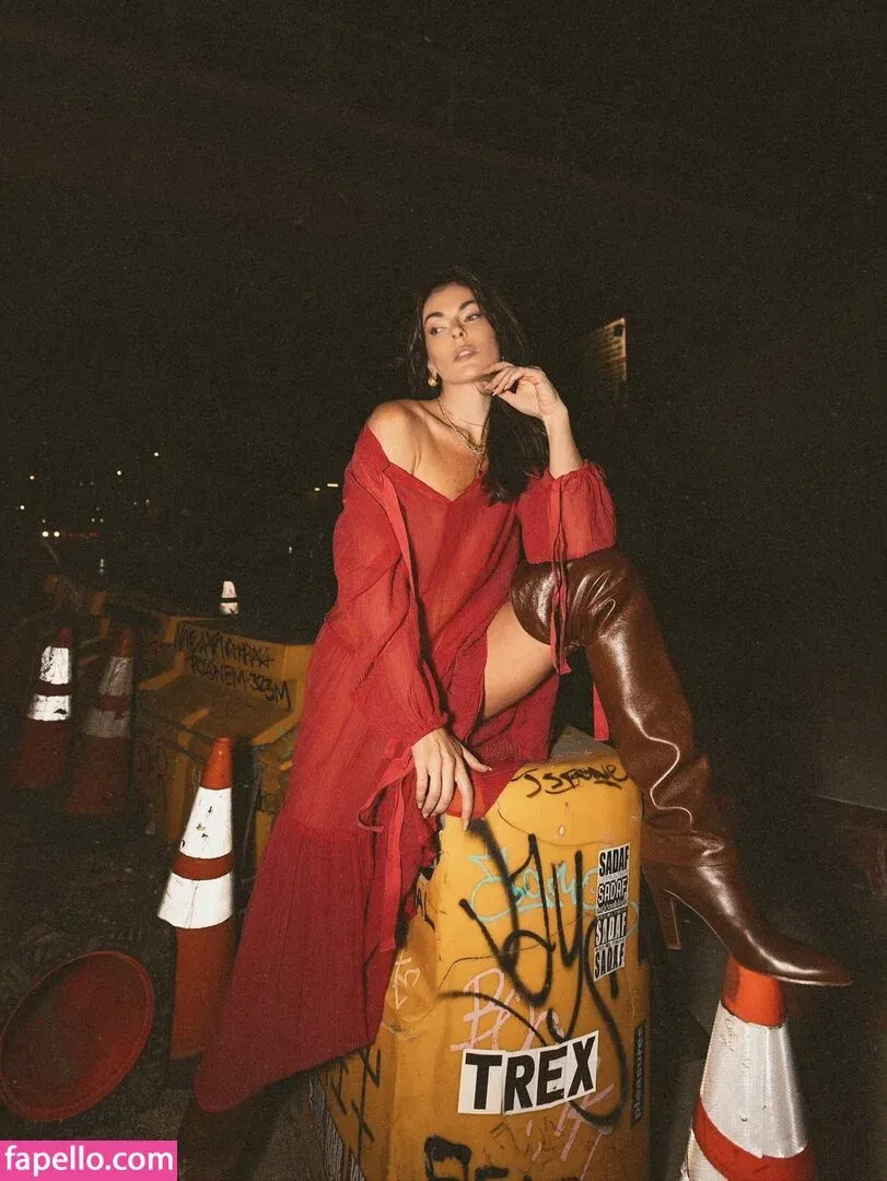 Serinda Swan / serindaswan Onlyfans Photo Gallery 