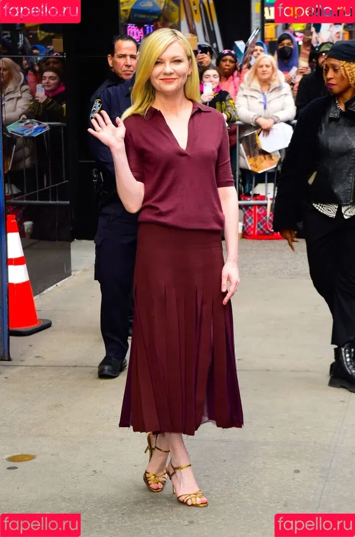 Kirsten Dunst / kirstendunst Onlyfans Photo Gallery 
