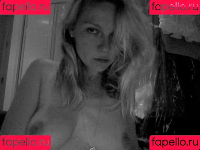 Kirsten Dunst / kirstendunst Onlyfans Photo Gallery 