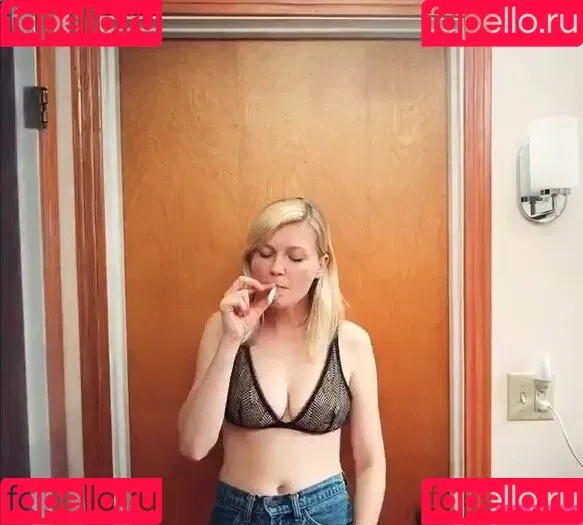 Kirsten Dunst / kirstendunst Onlyfans Photo Gallery 