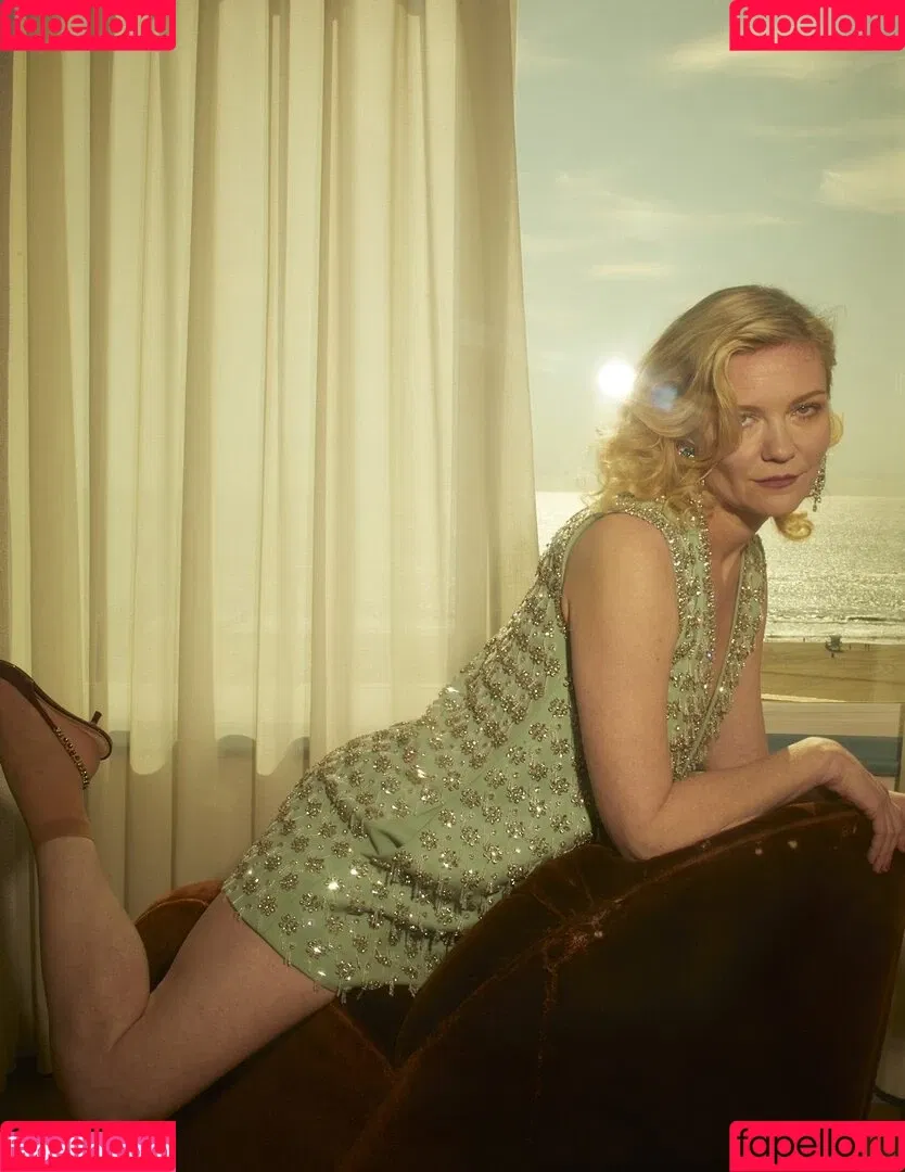 Kirsten Dunst / kirstendunst Onlyfans Photo Gallery 