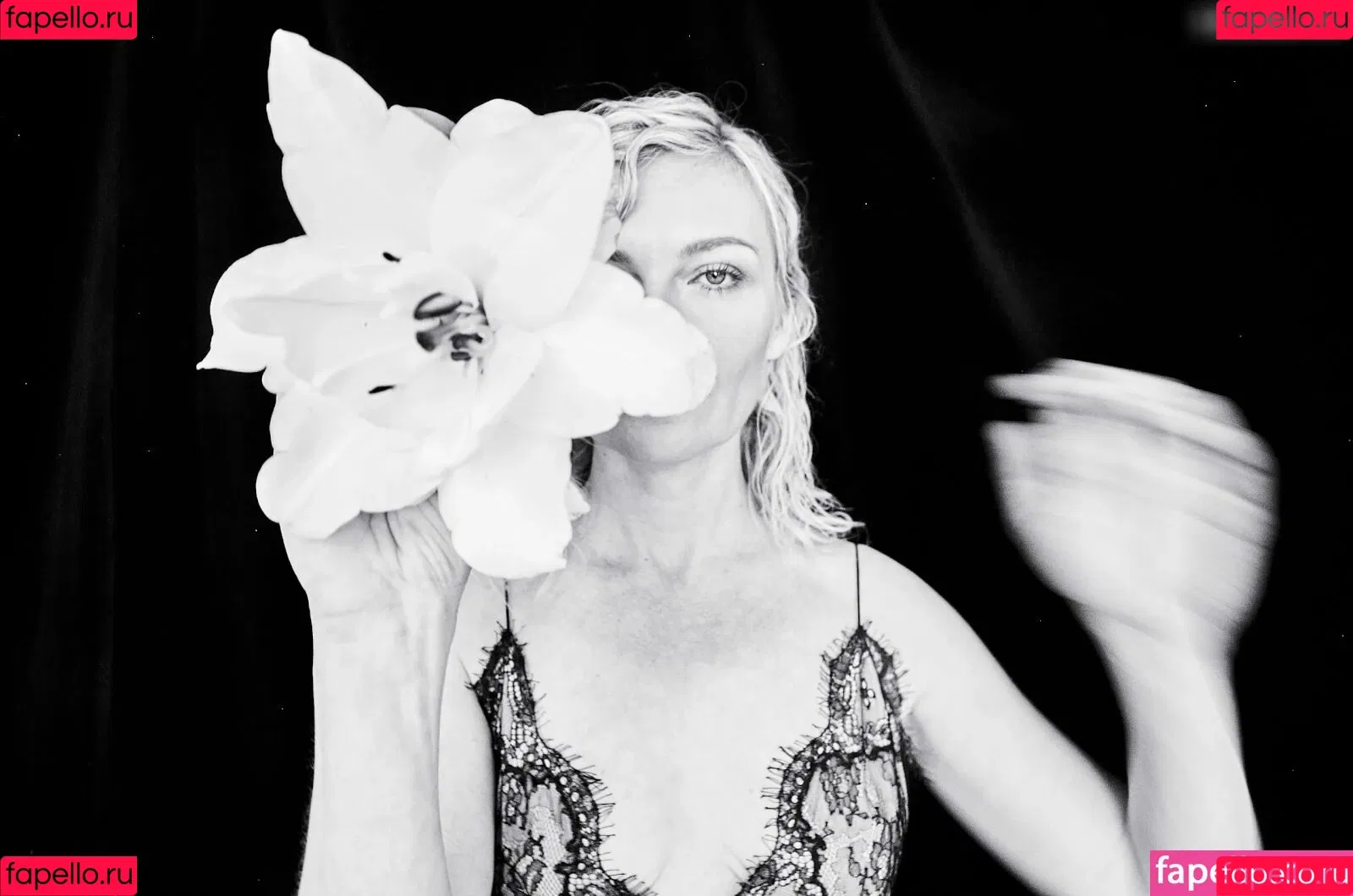 Kirsten Dunst / kirstendunst Onlyfans Photo Gallery 