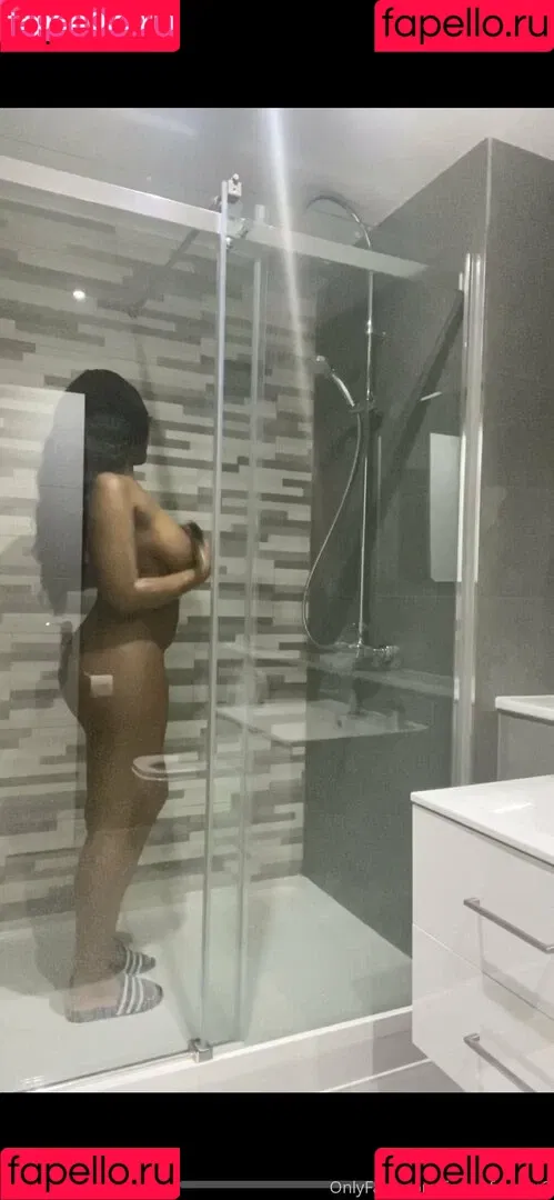 freakyfaie / freakyforeign2 Onlyfans Photo Gallery 