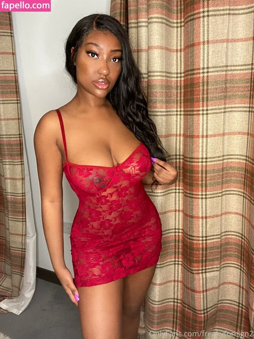 freakyfaie / freakyforeign2 Onlyfans Photo Gallery 