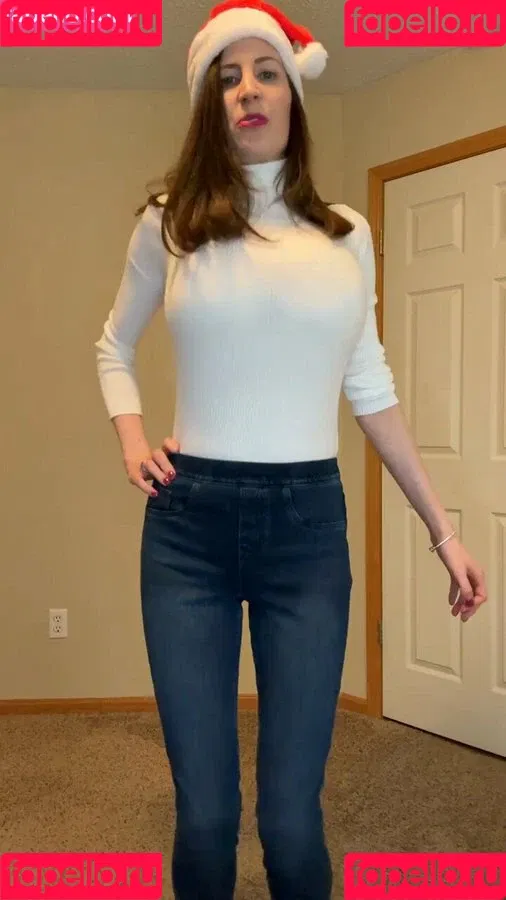 Katie / Lillian Faye / Lori Taylor / LoriGG / https: / loritaylor / lotayray44 Onlyfans Photo Gallery 