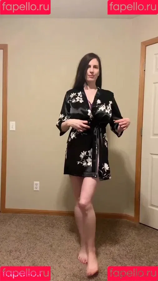 Katie / Lillian Faye / Lori Taylor / LoriGG / https: / loritaylor / lotayray44 Onlyfans Photo Gallery 