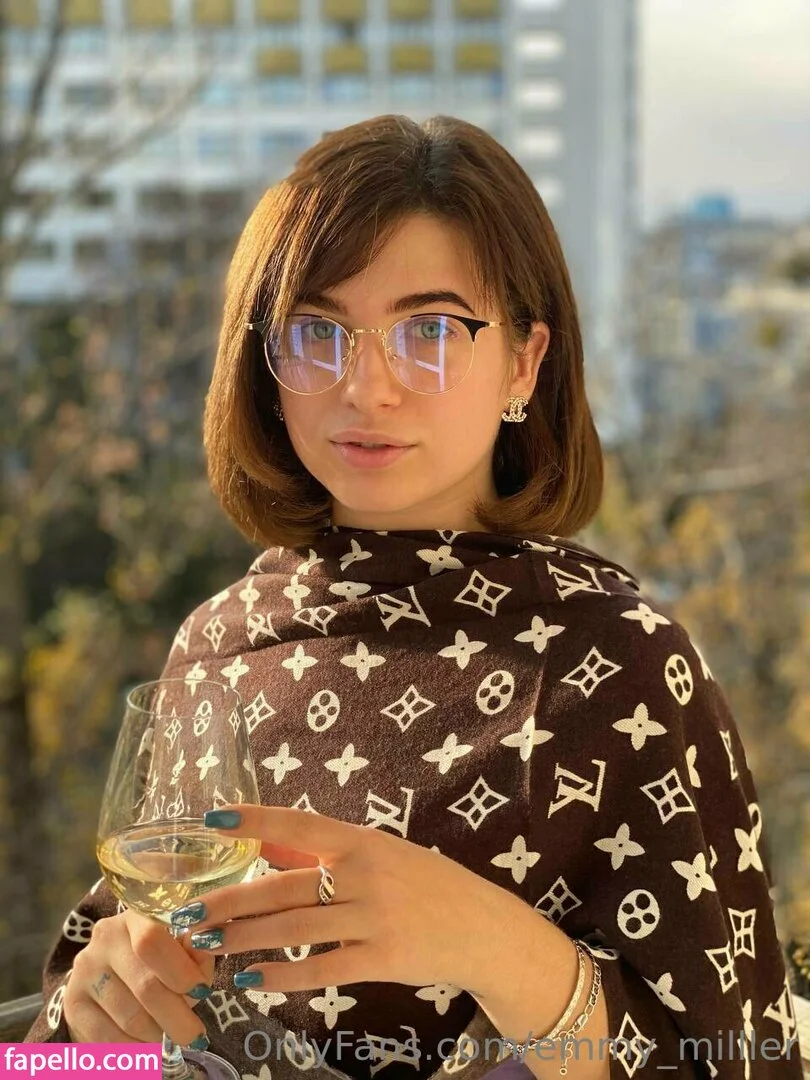 emmy_milller / emmymilller Onlyfans Photo Gallery 