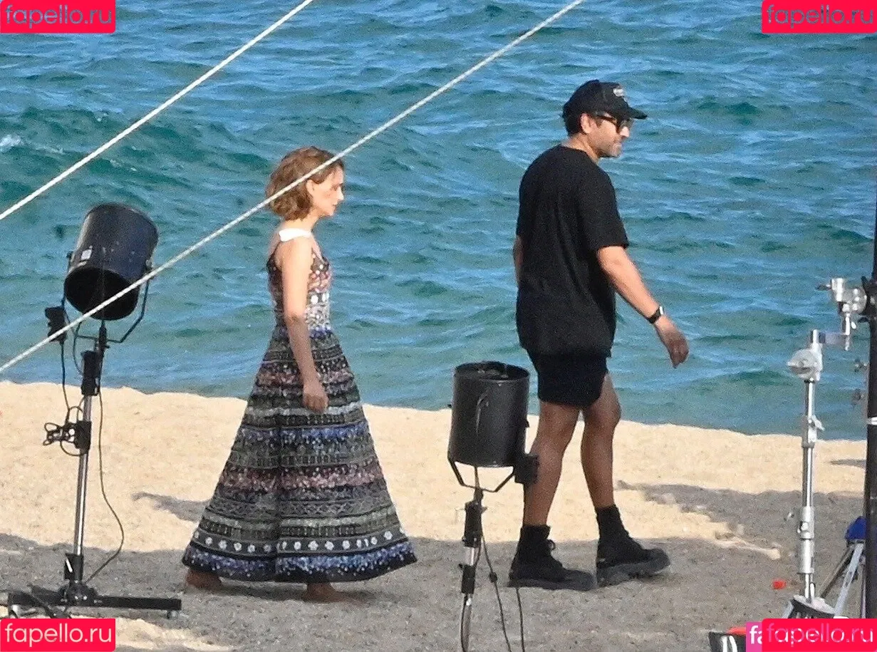 Natalie Portman / natalieportman Onlyfans Photo Gallery 