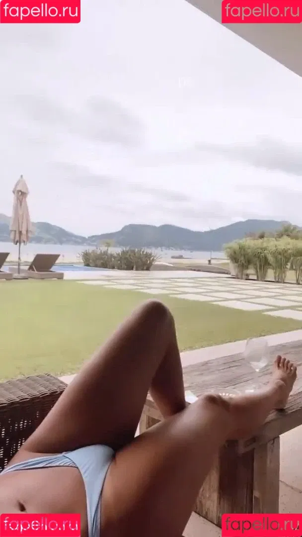 Deborah Secco / dedesecco Onlyfans Photo Gallery 