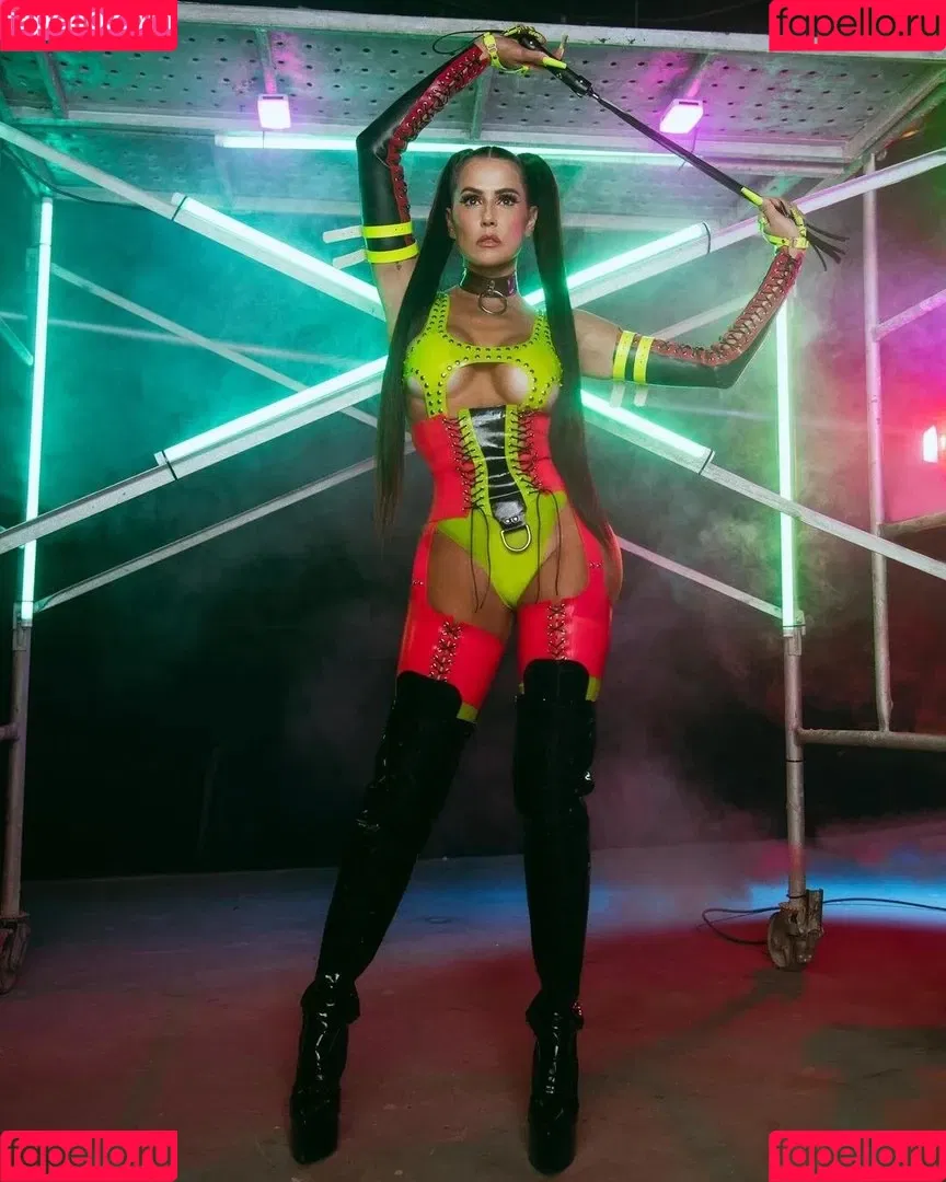 Deborah Secco / dedesecco Onlyfans Photo Gallery 