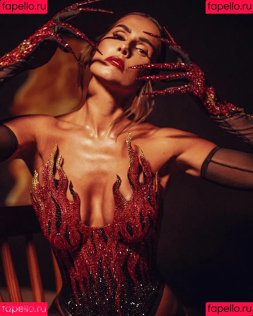 Deborah Secco / dedesecco Onlyfans Photo Gallery 