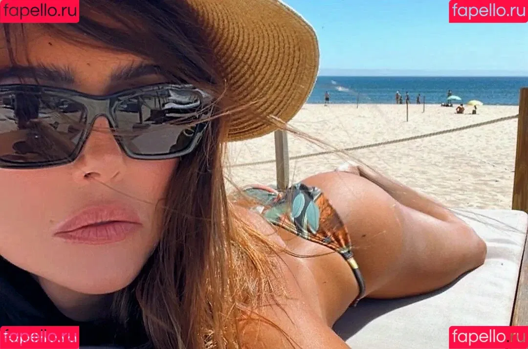 Deborah Secco / dedesecco Onlyfans Photo Gallery 