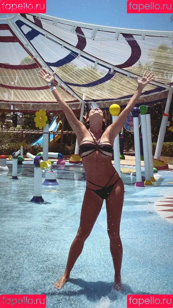 Deborah Secco / dedesecco Onlyfans Photo Gallery 