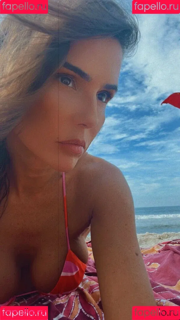 Deborah Secco / dedesecco Onlyfans Photo Gallery 