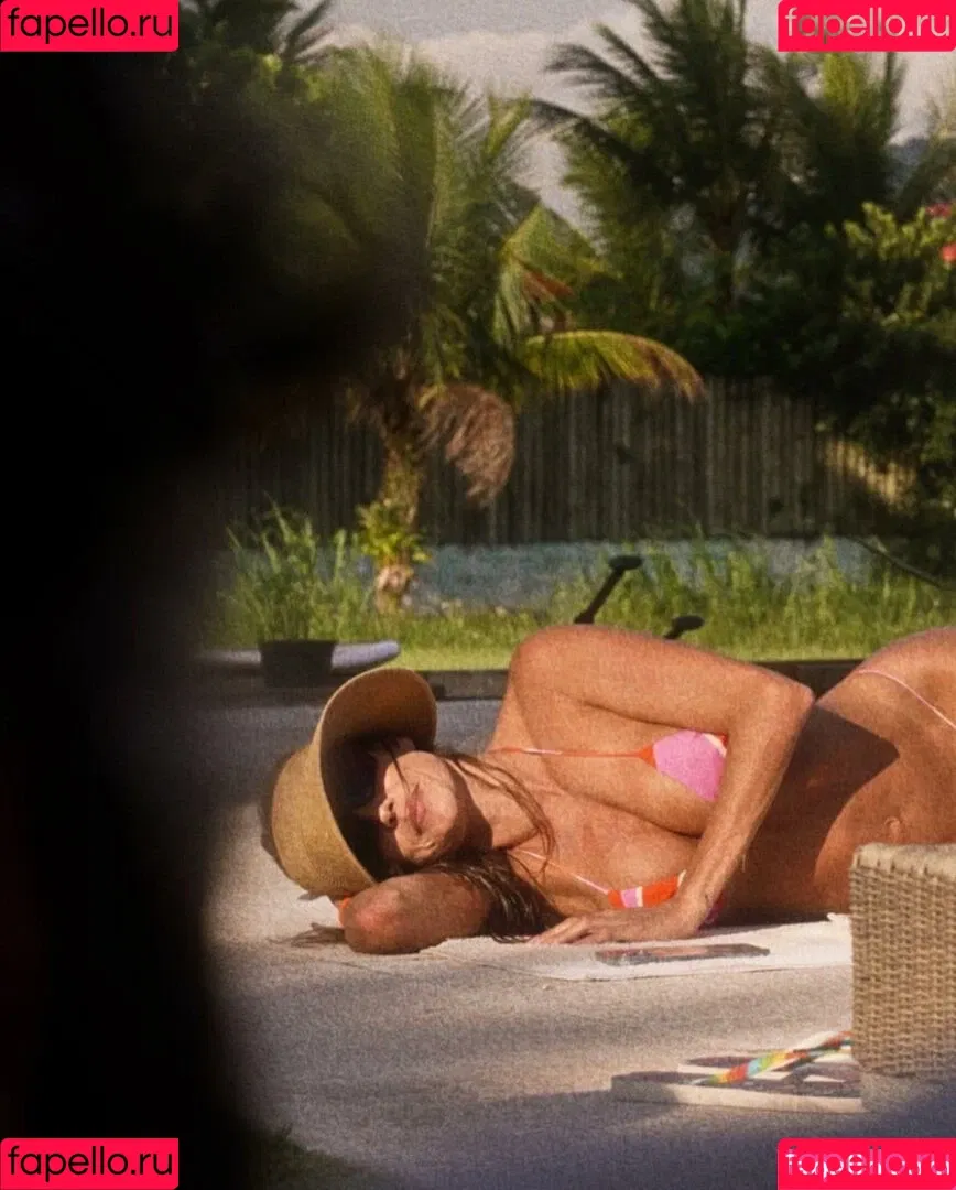 Deborah Secco / dedesecco Onlyfans Photo Gallery 