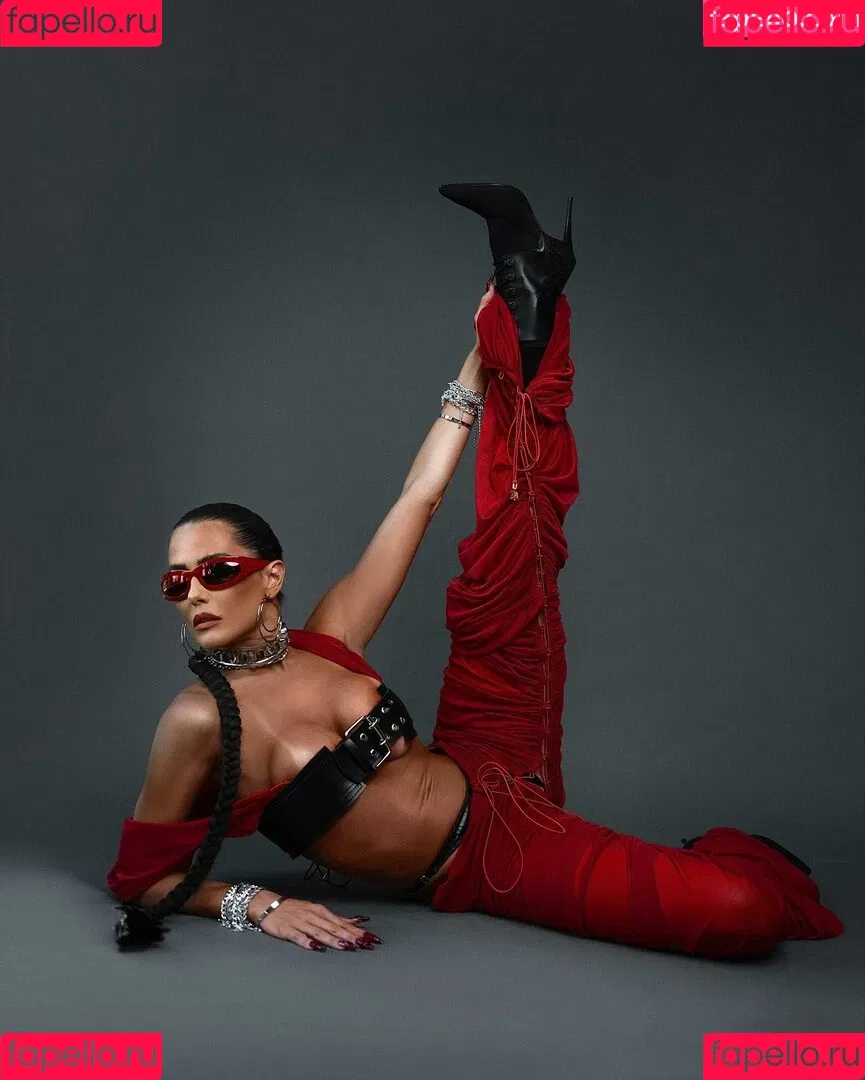 Deborah Secco / dedesecco Onlyfans Photo Gallery 