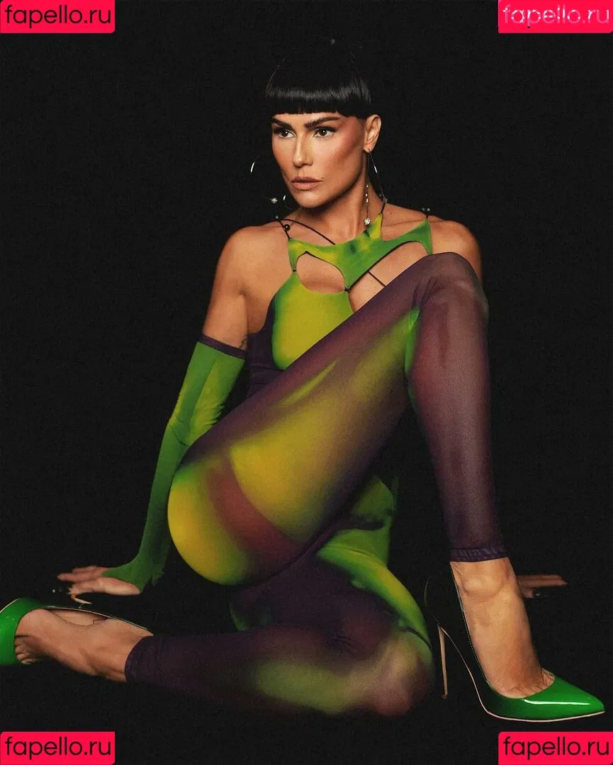 Deborah Secco / dedesecco Onlyfans Photo Gallery 