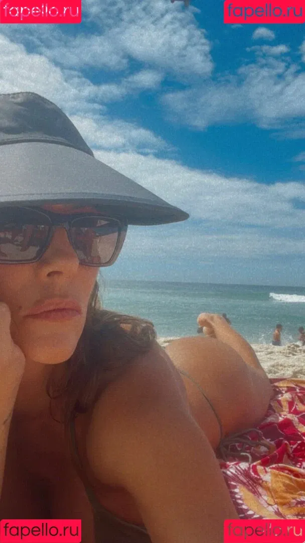 Deborah Secco / dedesecco Onlyfans Photo Gallery 