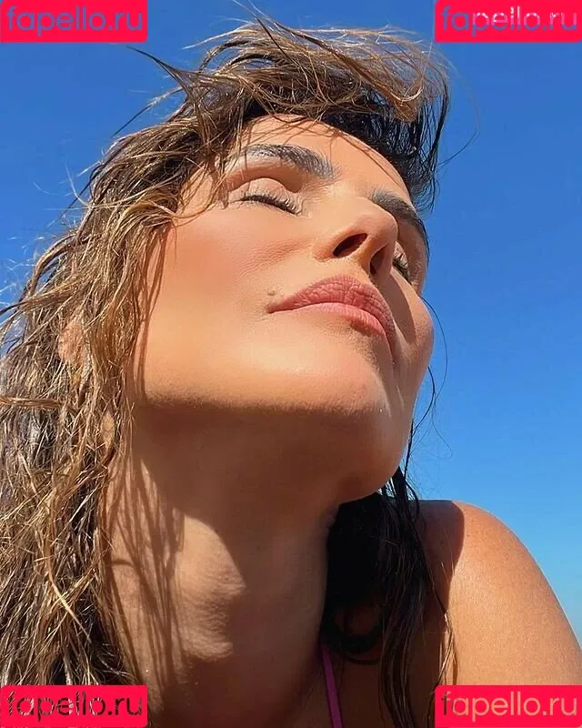 Deborah Secco / dedesecco Onlyfans Photo Gallery 