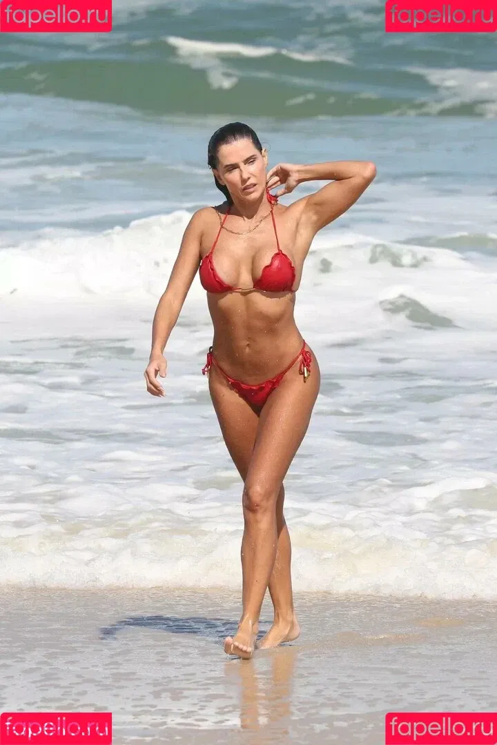 Deborah Secco / dedesecco Onlyfans Photo Gallery 