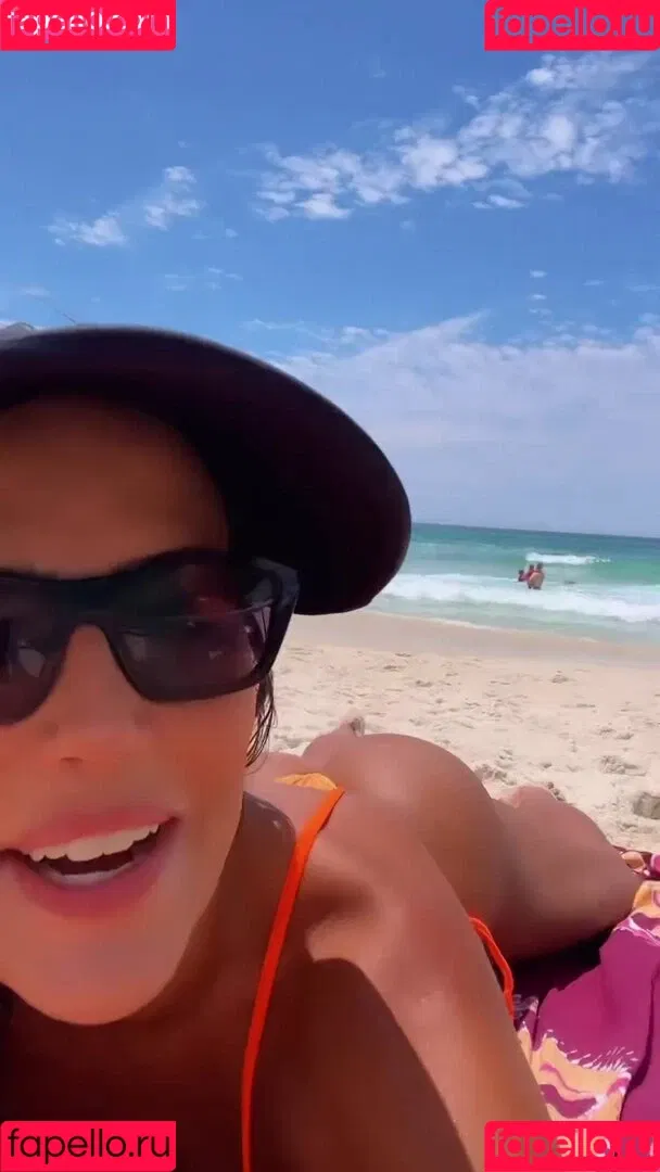 Deborah Secco / dedesecco Onlyfans Photo Gallery 