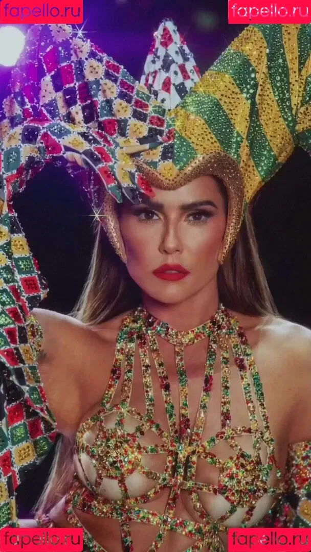 Deborah Secco / dedesecco Onlyfans Photo Gallery 