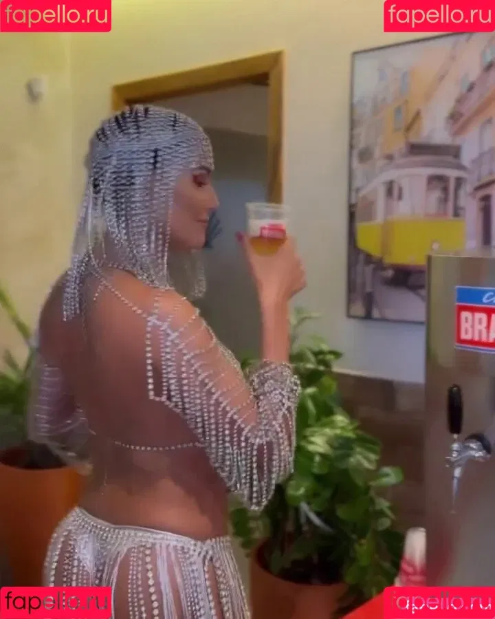 Deborah Secco / dedesecco Onlyfans Photo Gallery 