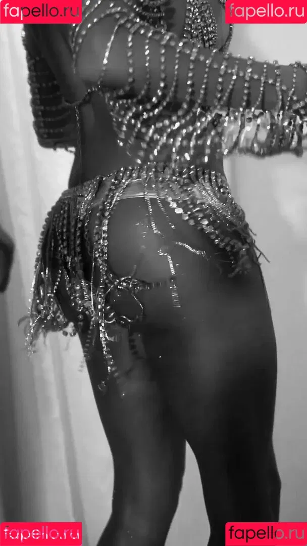 Deborah Secco / dedesecco Onlyfans Photo Gallery 
