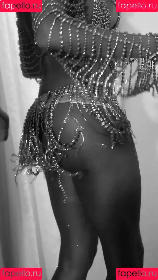 Deborah Secco / dedesecco Onlyfans Photo Gallery 