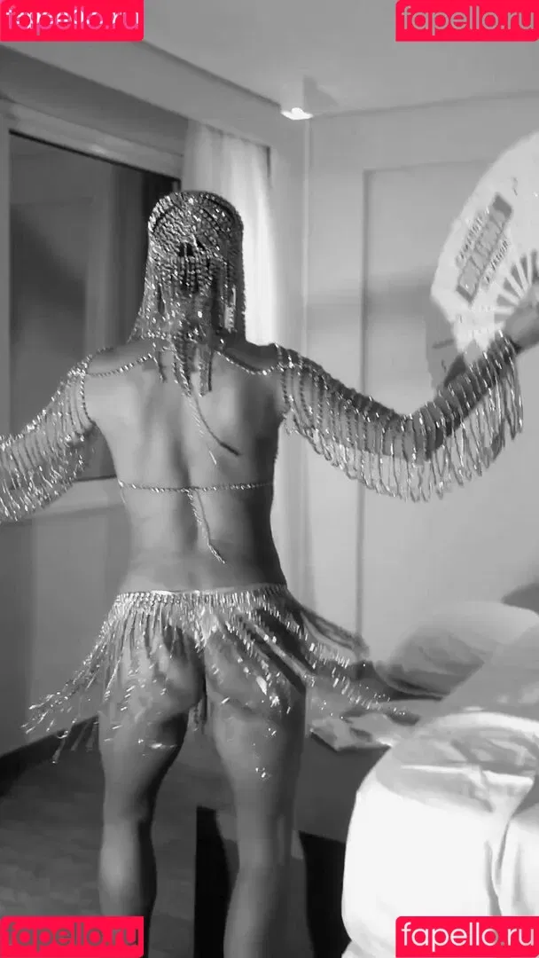 Deborah Secco / dedesecco Onlyfans Photo Gallery 