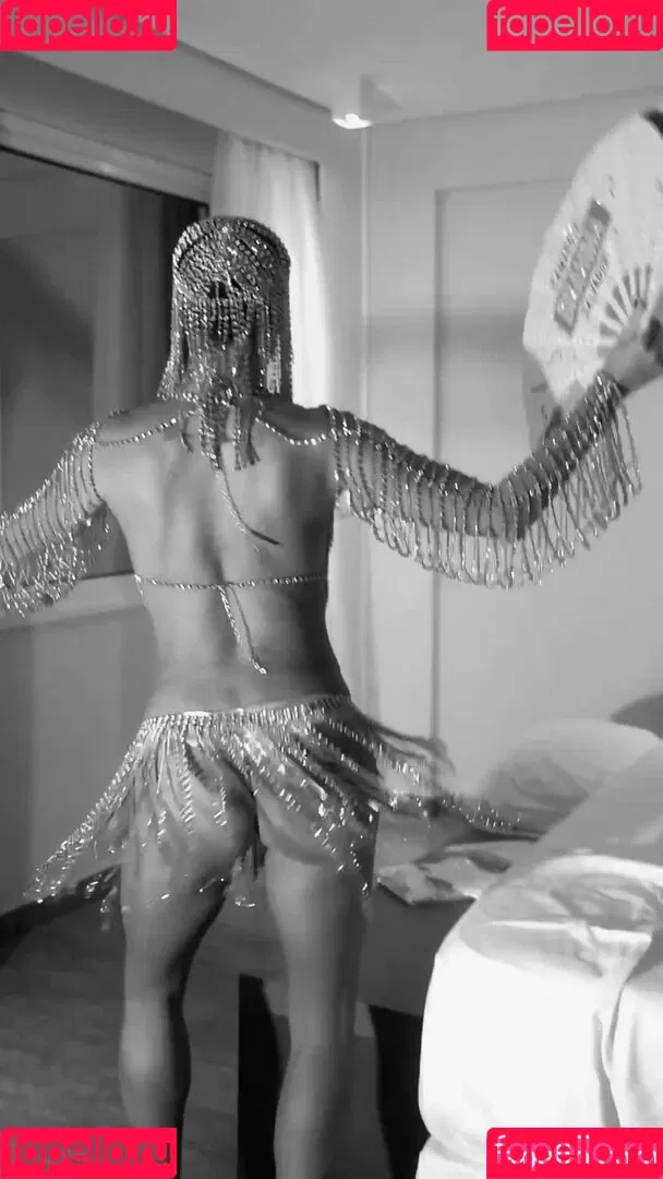Deborah Secco / dedesecco Onlyfans Photo Gallery 