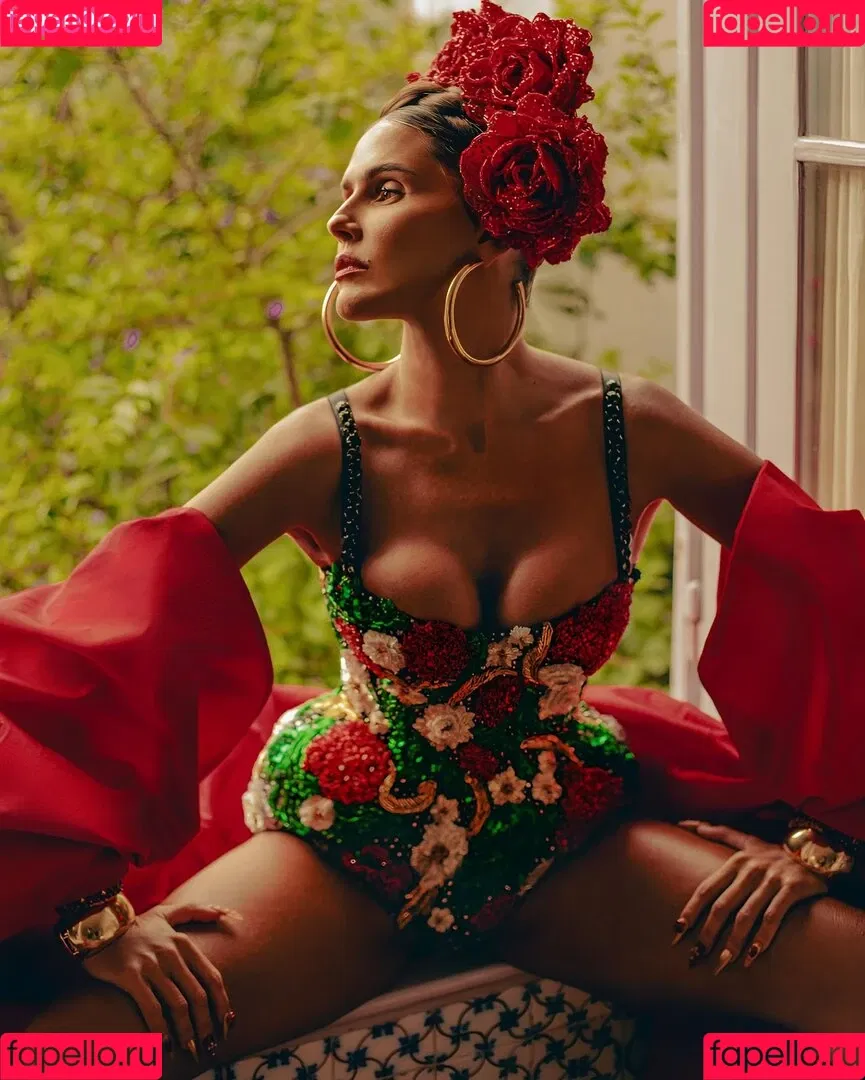 Deborah Secco / dedesecco Onlyfans Photo Gallery 