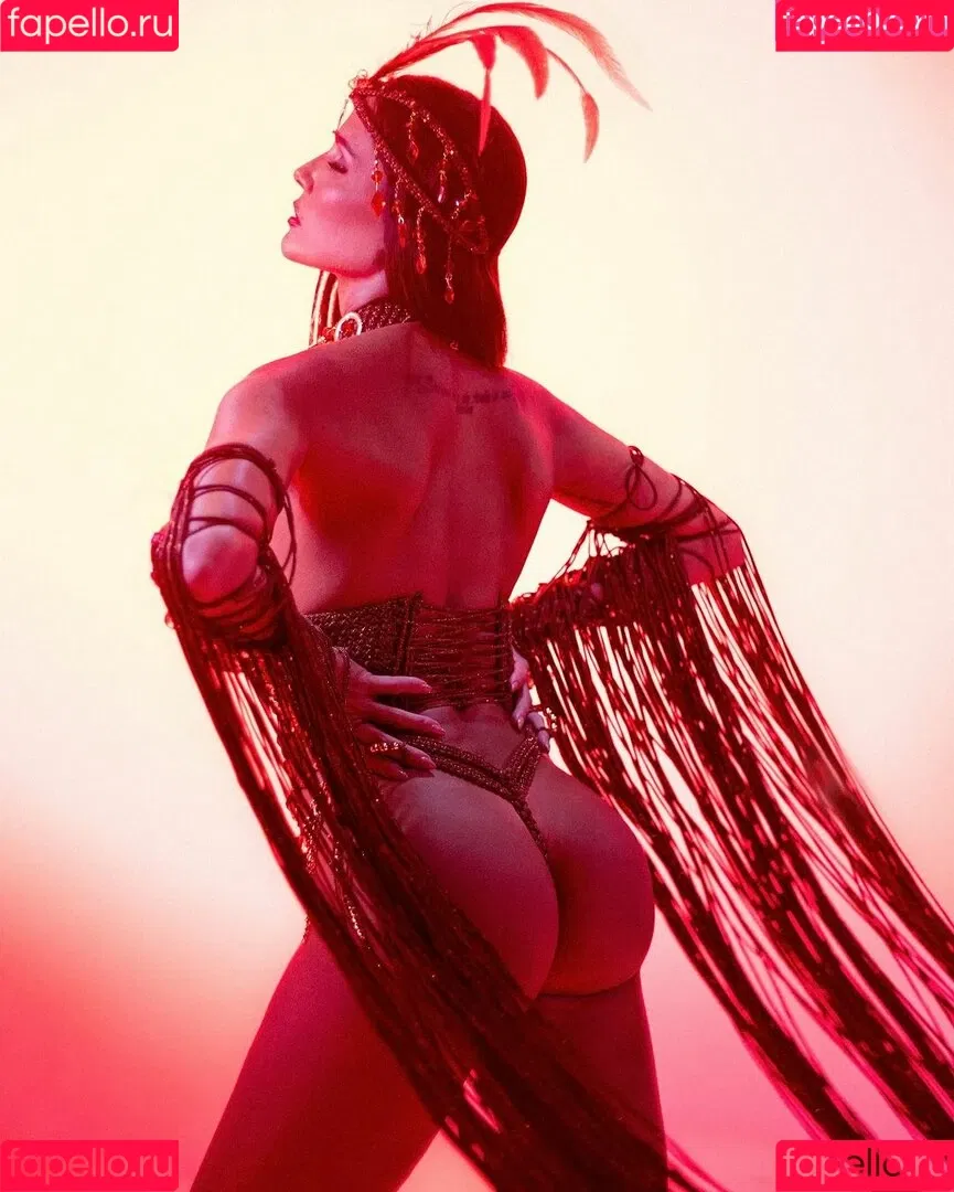 Deborah Secco / dedesecco Onlyfans Photo Gallery 