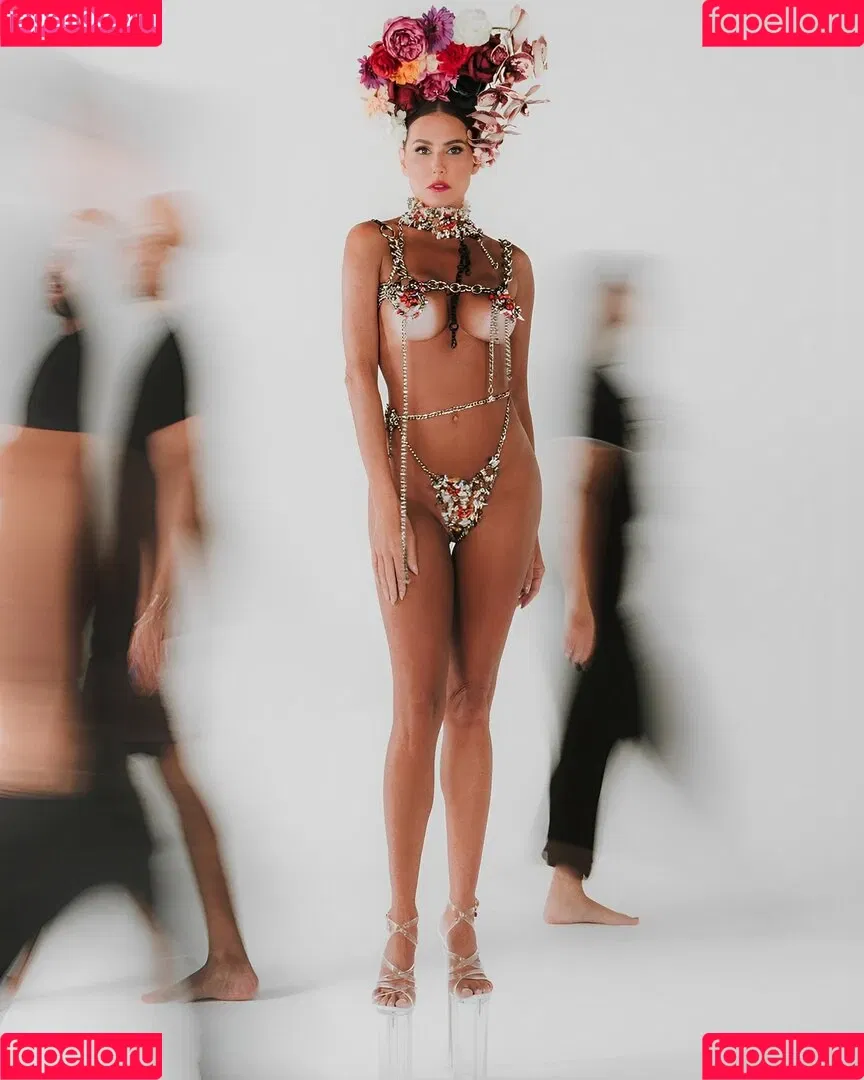 Deborah Secco / dedesecco Onlyfans Photo Gallery 