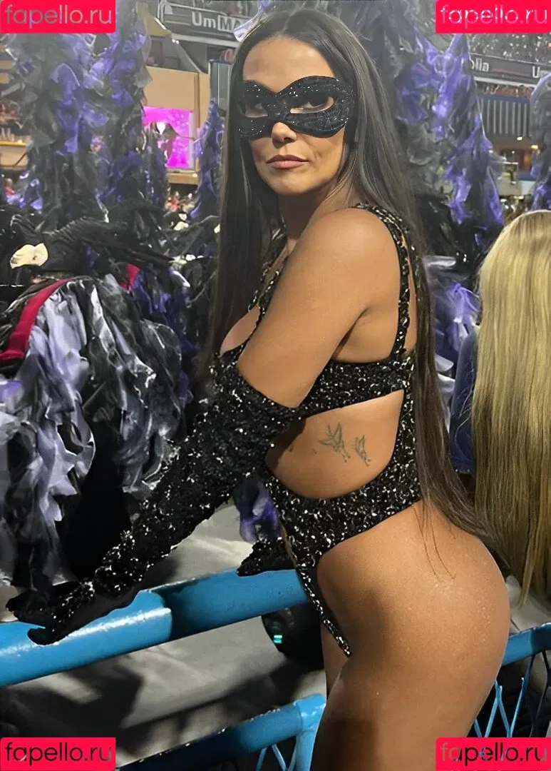 Deborah Secco / dedesecco Onlyfans Photo Gallery 