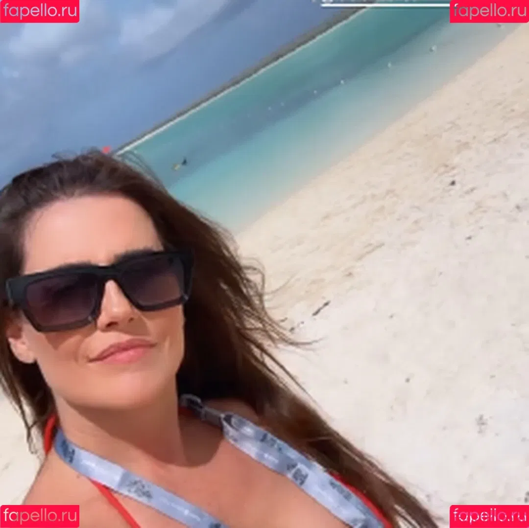 Deborah Secco / dedesecco Onlyfans Photo Gallery 